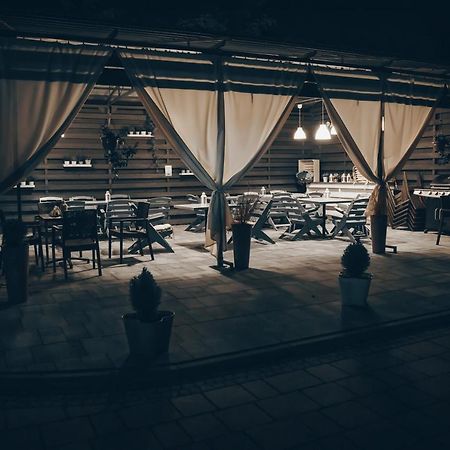 Palac Lacon Kazimierza Wielka Exterior foto